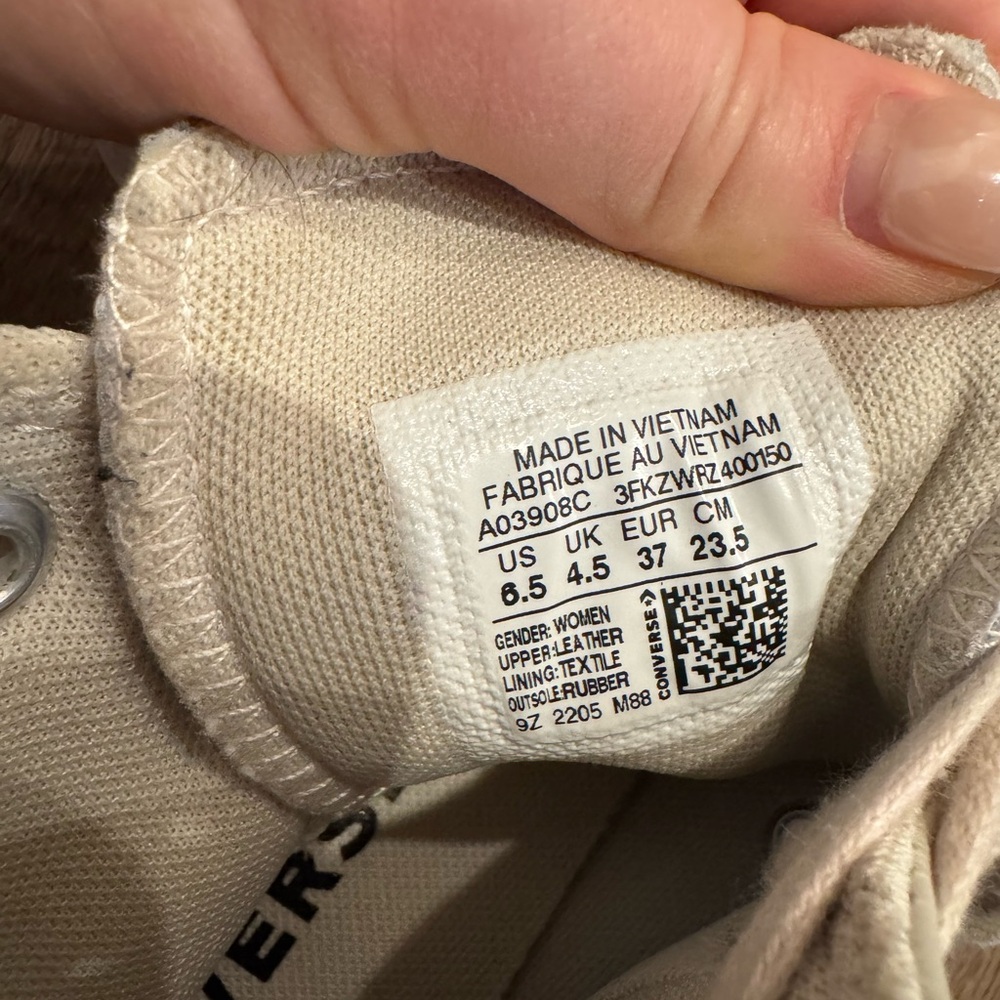 Converse Cream platform/leather high tops - Picture 6 of 6